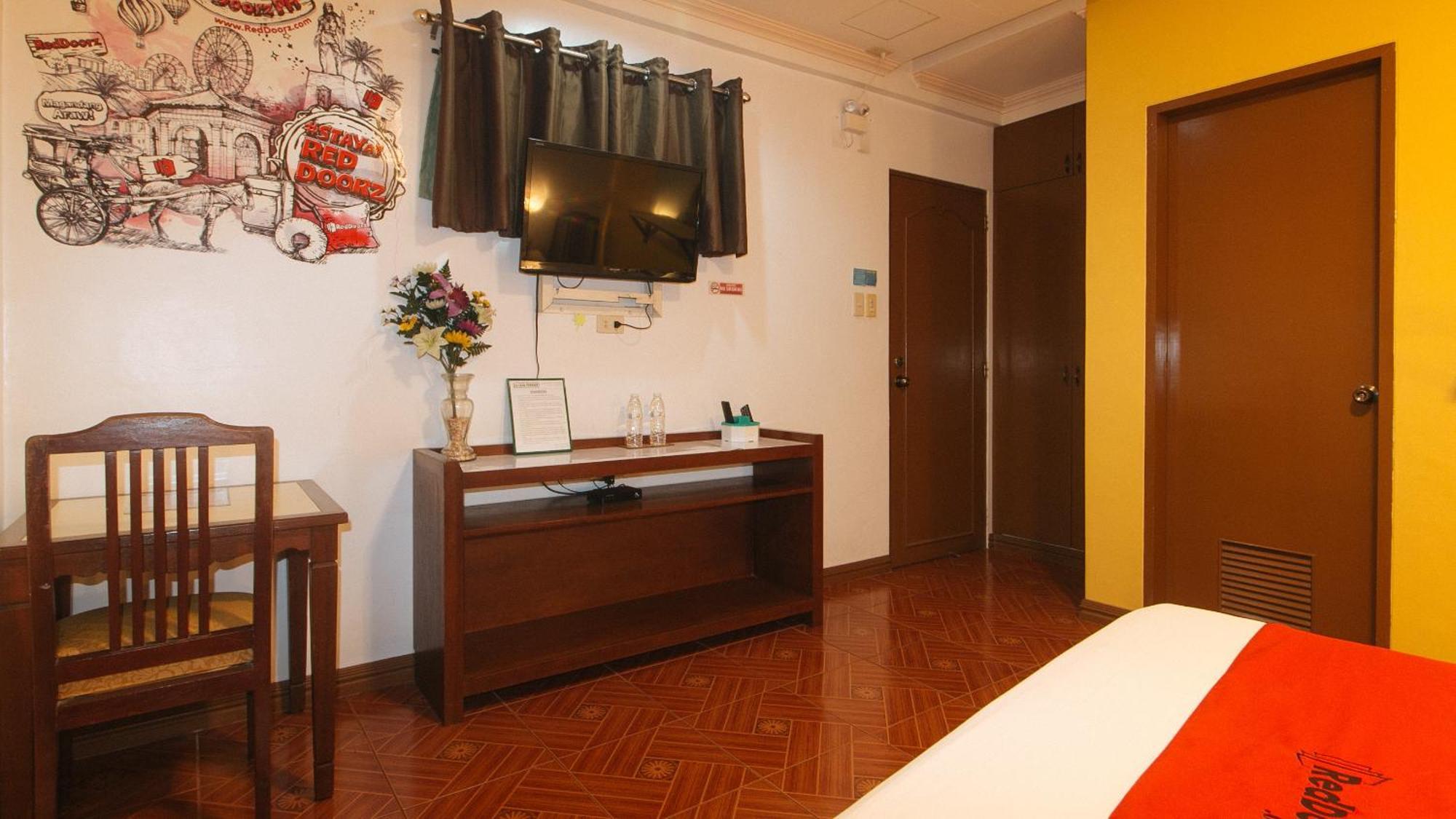 เรดดอร์ซ แอท แทมารินด์ สตรีท อังเฆลิสซิตี้ Hotel อังเฮเลส ภายนอก รูปภาพ