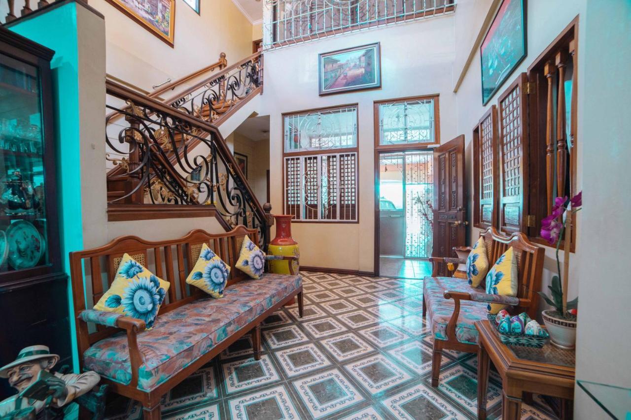 เรดดอร์ซ แอท แทมารินด์ สตรีท อังเฆลิสซิตี้ Hotel อังเฮเลส ภายนอก รูปภาพ